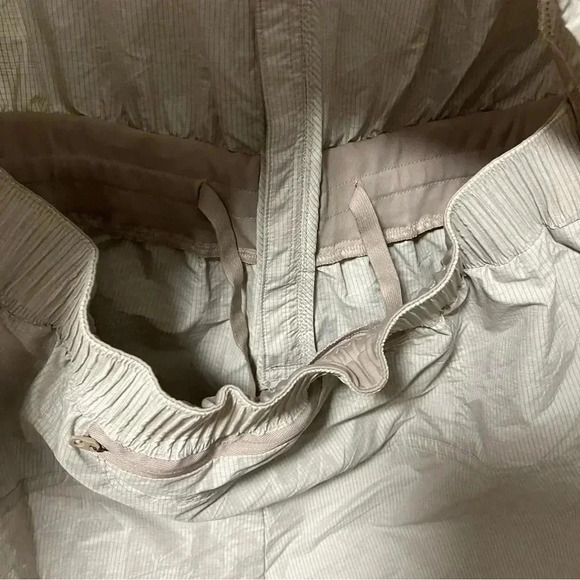 Adidas long sleeves running romper - Picture 5 of 14